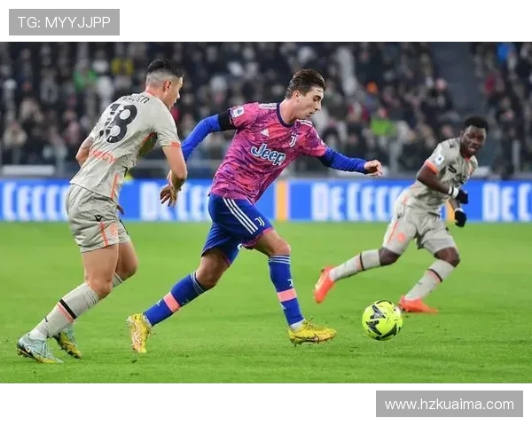 尤文图斯与巴萨对决精彩回顾球迷热议战术与表现分析