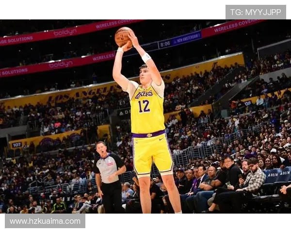 湖人对阵灰熊精彩进球回顾与赛后分析全景展现篮球魅力