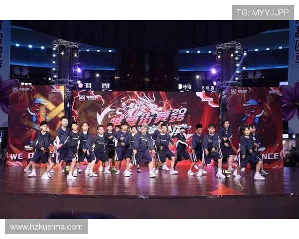 南京街舞队在世界街舞大赛中的灵活性表现引发热议与赞赏