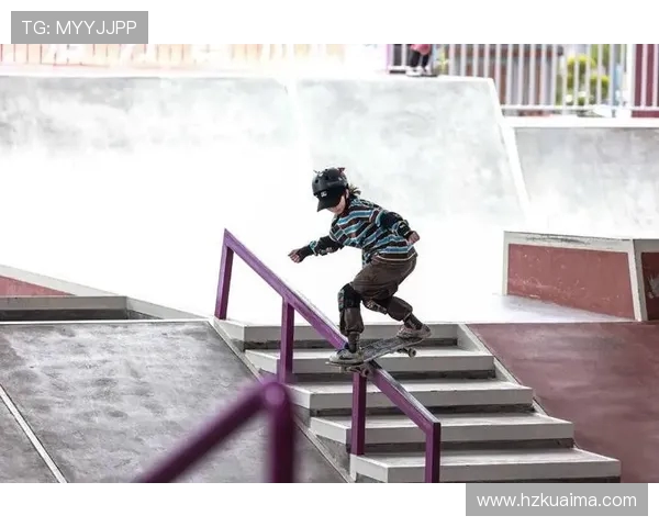 成都滑板队的包夹战术解析与滑板文化的深度融合探讨